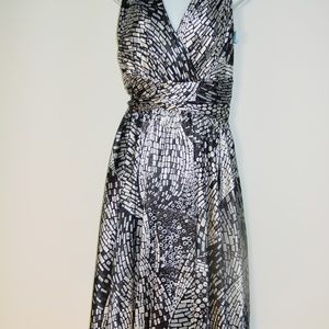 WHITE HOUSE BLACK MARKET WOMENS 12, FIT & FLARE